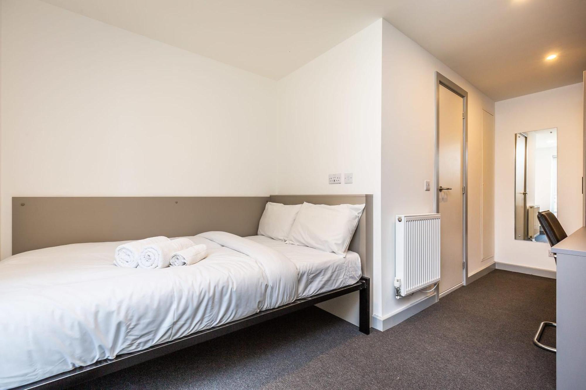 Ensuite Room With Shared Kitchen, Close To Centre- 18 Above Линкольн Экстерьер фото